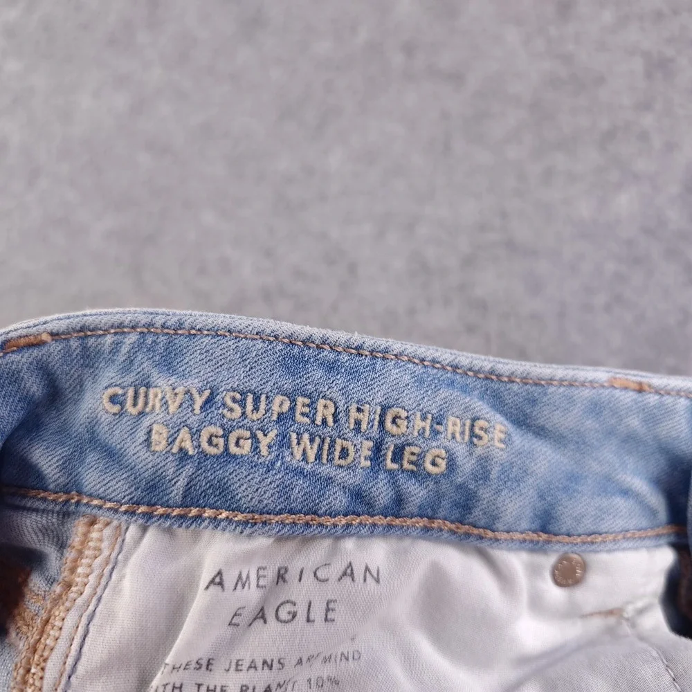American Eagle Curvy Super High Rise Baggy Wide Leg Jeans Women's 8 Light Wash